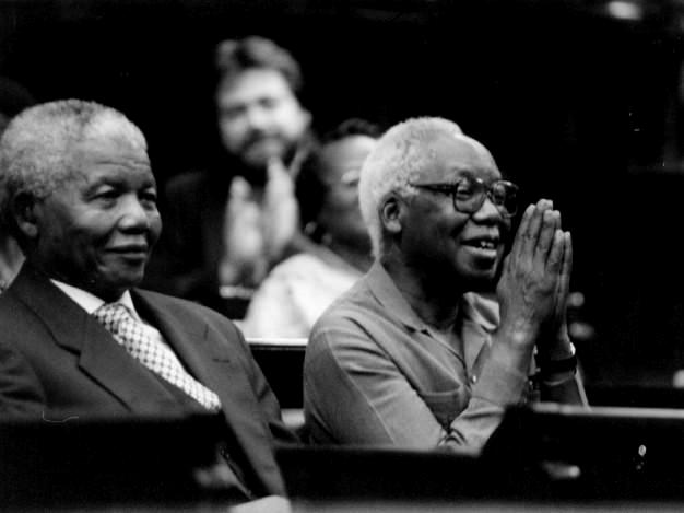 Vichekesho vya Nyerere na Mandela